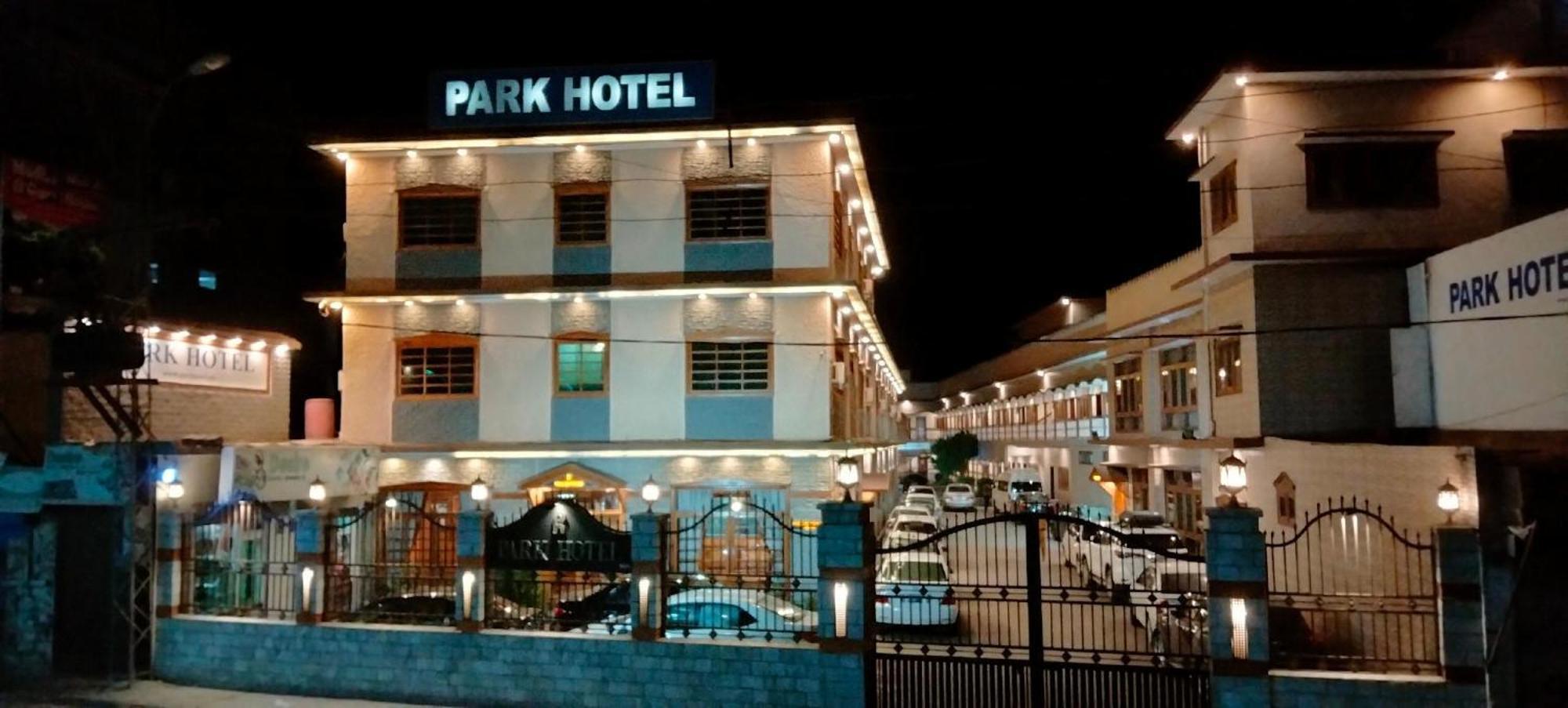 Park Hotel Gilgit Eksteriør billede